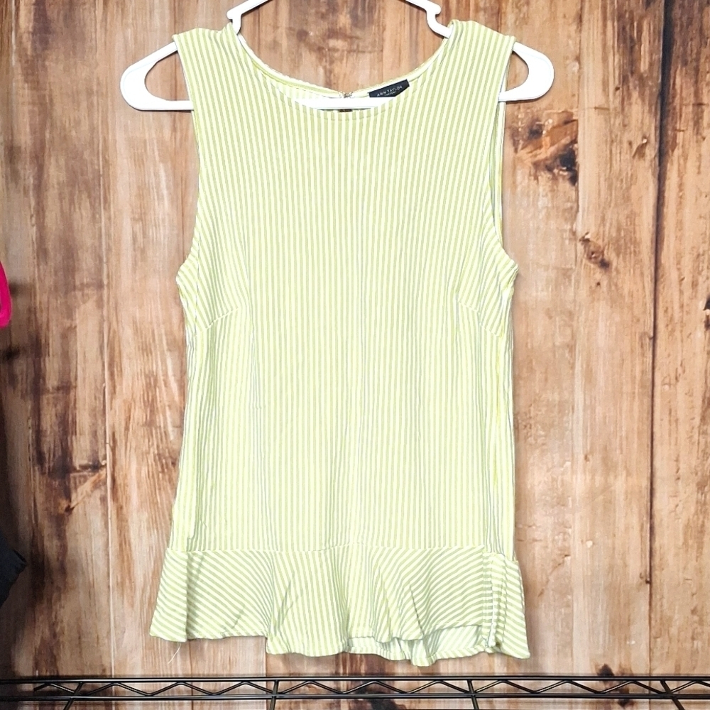 Ann TAYLOR FACTORY GREEN AND WHITE STRIPED SLEEVELESS TOP SMALL